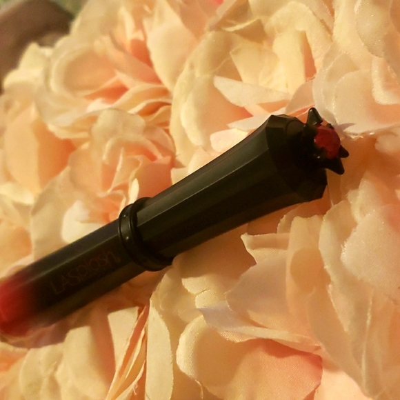 🌟🧚‍♀️DRAGONS BLOOD LA Splash  Wickedly Divine Liquid Lipstick NWOBox - Picture 7 of 7